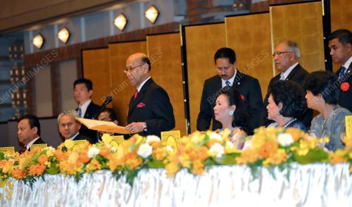 JPN11_04102012_AGONG_JAMUAN