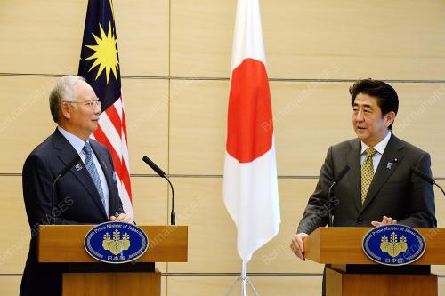 JPN11_12122013_PM_ABE