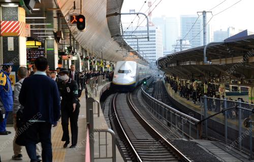 JPN11_14032015_SHINKANSEN