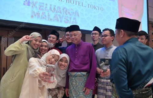 DATUK SERI ISMAIL SABRI YAAKOB