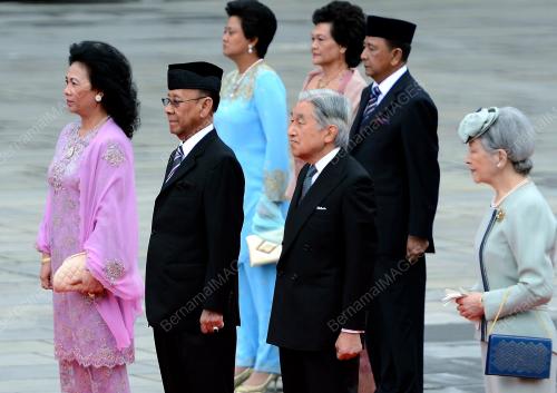 JPN16_03102012_AGONG