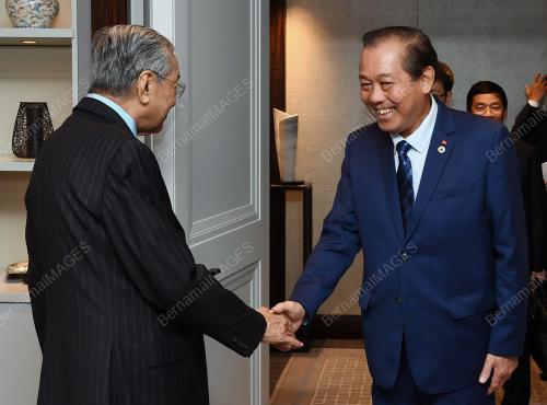 JPN16_11062018_PM
