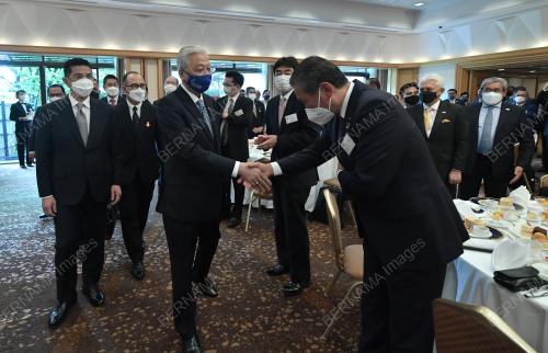 DATUK SERI ISMAIL SABRI YAAKOB