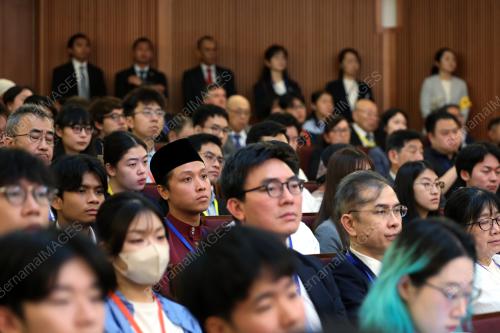 SYARAHAN KHAS DI UNIVERSITI TOKYO