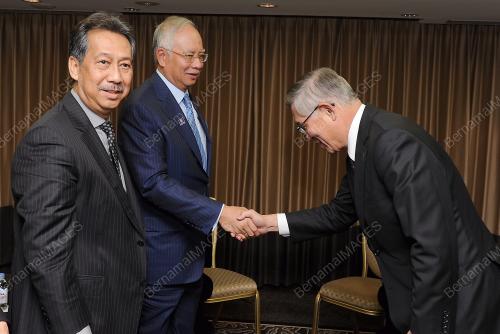 JPN19_12122013_PM_JEPUN