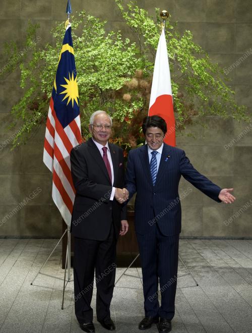 JPN19_25052015_PM
