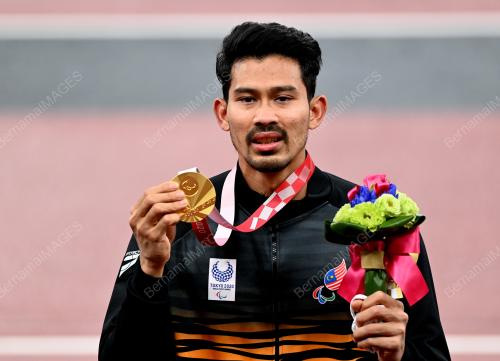 JPN26_04092021_PARA_LOMPAT