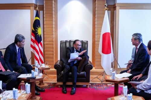 DATUK SERI ANWAR IBRAHIM