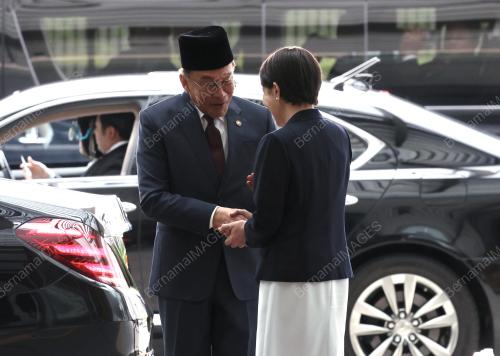 DATUK SERI ANWAR IBRAHIM