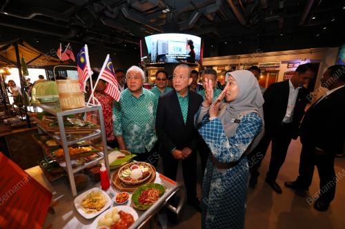 DATUK SERI FADILLAH YUSOF