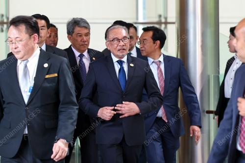 DATUK SERI ANWAR IBRAHIM