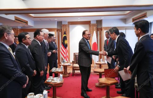 DATUK SERI ANWAR IBRAHIM