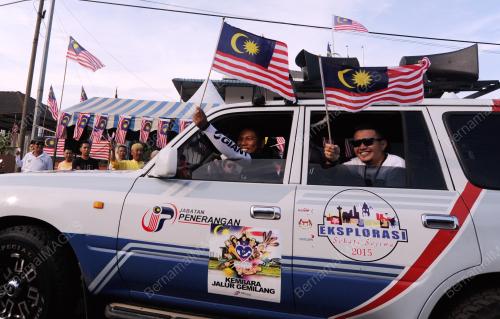 K06_16082015_KIBAR_JALUR_GEMILANG