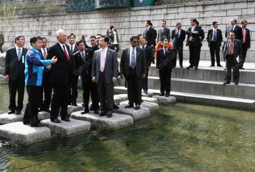 DATUK SERI NAJIB TUN ABDUL RAZAK