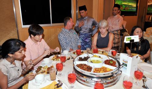 K24_26072015_NORZA_RAYA