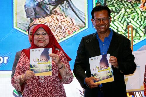 K37_10102016_1AZAM