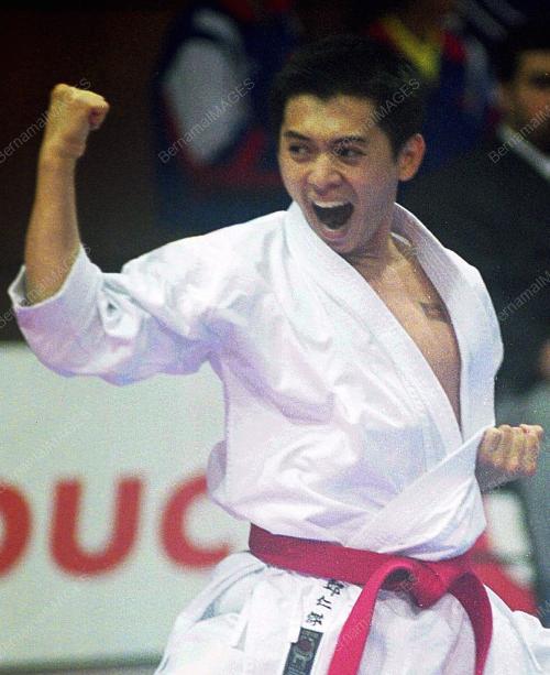 KA06-09_09_2001_KARATE-DO_02022016