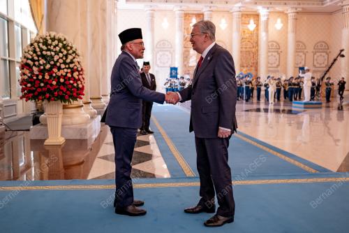 DATUK SERI ANWAR IBRAHIM