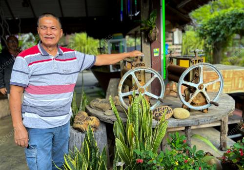 RESTORAN BARANG ANTIK