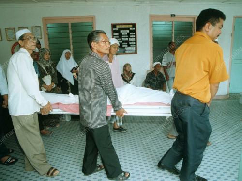 KB01-18_02_2001_JENAZAH_-_LEMAS_19012016