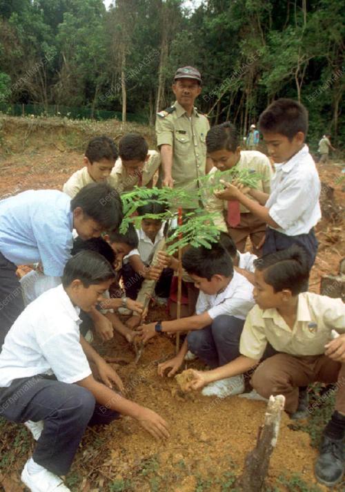 KB01-_08_10_2001_MURID_SEKOLAH_03022016