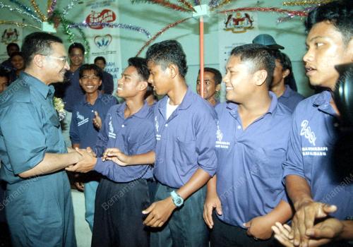 KB01-_10_06_2000_MENTERI_BELIA_08012016