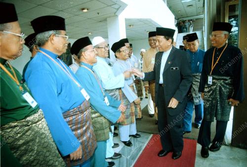 KB01-_16_10_2000_DR_RAIS_YATIM_14012016