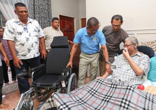 DATUK SERI TAKIYUDDIN HASSAN