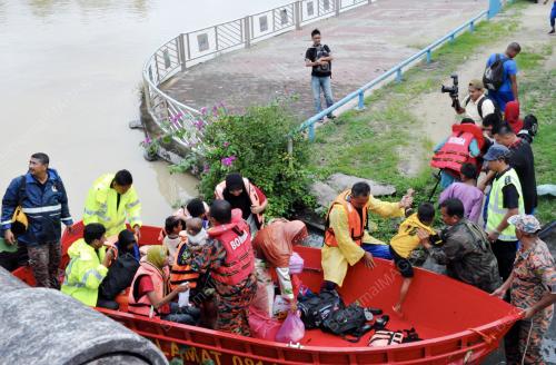 KB01_01012012_BANJIR