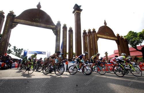 LE TOUR DE LANGKAWI