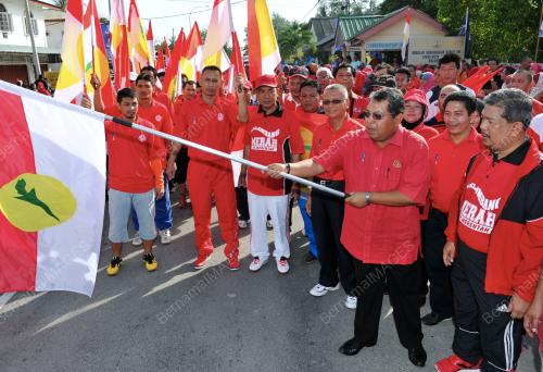 KB01_01052012_LARIAN_UMNO