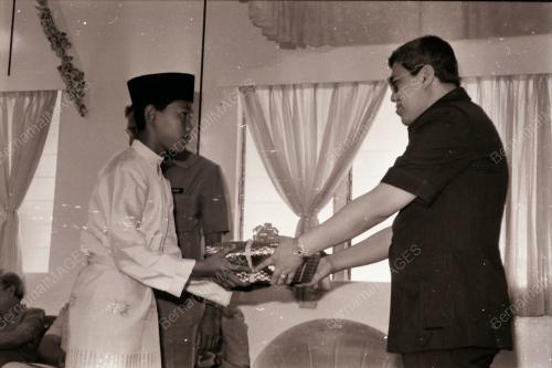 TUANKU ISMAIL PETRA (SULTAN KELANTAN)
