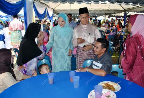 DATUK SERI MUSTAPA MOHAMED