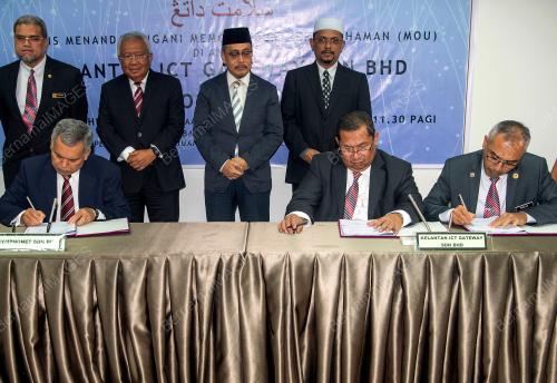 DATUK DR. TENGKU MOHAMED FAZIHARUDEAN TENGKU FEISSAL