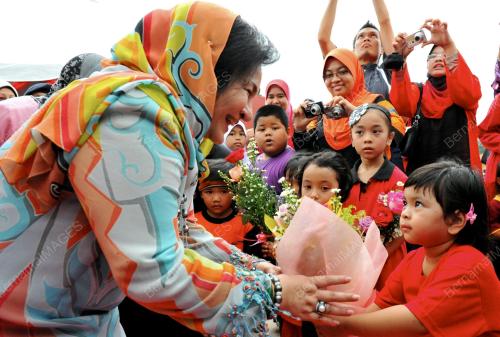 DATIN SERI ROSMAH MANSOR