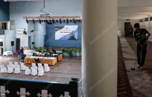 PERSIAPAN PUSAT PENAMAAN CALON PRK DUN NENGGIRI