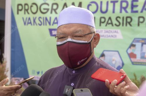 DATUK AHMAD YAKOB