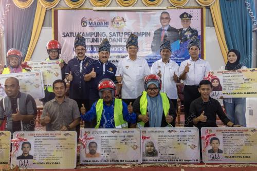DATUK MAKHZAN MAHYUDDIN