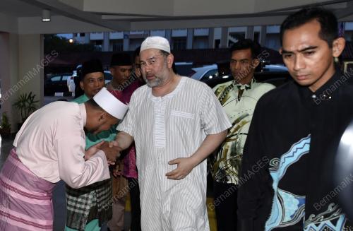 KB01_04062018_AGONG_BN201806019845