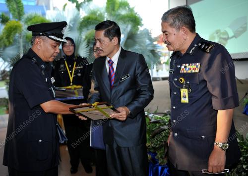 KB01_04072014_TOLAK_RASUAH