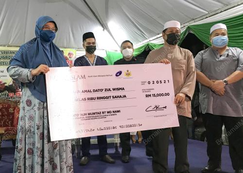 DATUK MUMTAZ MD NAWI