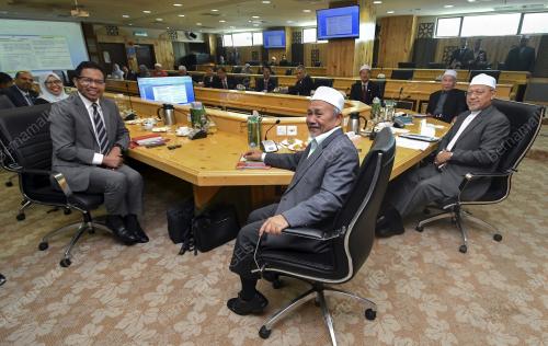 DATUK TUAN IBRAHIM TUAN MAN