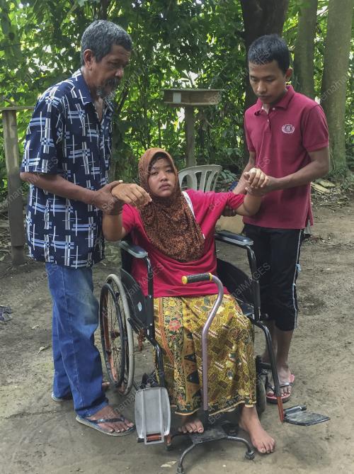 BAPA TUNGGAL RAYU SUMBANGAN URUS ANAK LUMPUH