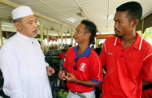 AHMAD YAKUB