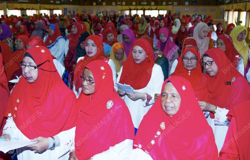 KB01_06082016_WANITA_BACHOK