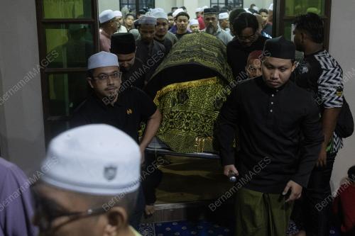 PENGEBUMIAN MANGSA SUV TERJATUH DALAM GAUNG