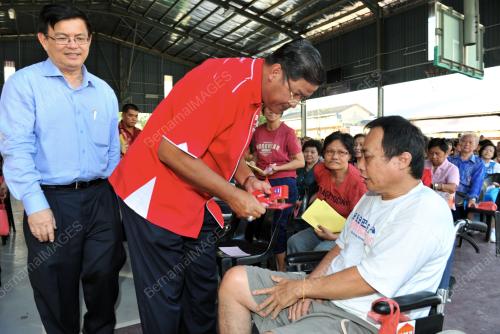KB01_07022013_WARGA_EMAS