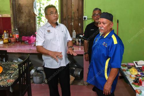ADLY ZAHARI