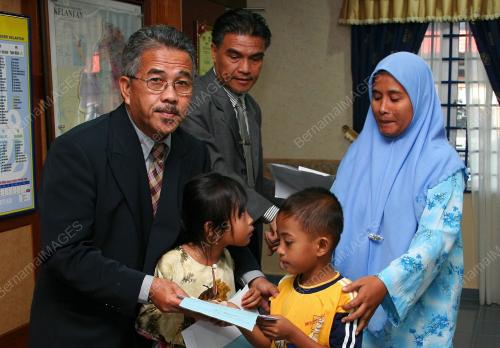 ISMAIL MOHD NOOR