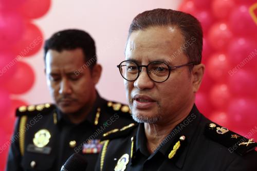 AZMAN ISMAIL